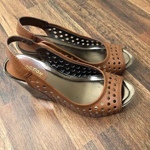 Kenneth Cole Reaction wedges size 8